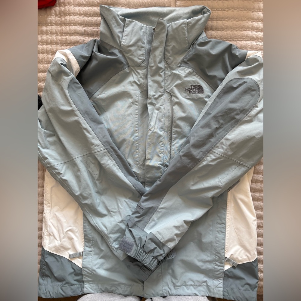 The North Face Women’s 3-in-1 Winter Jacket – Powder Blue/White — Size Large